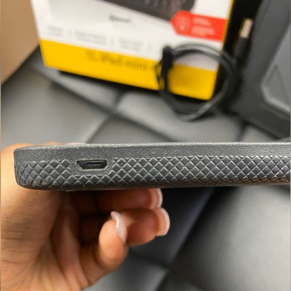 ZAGG Rugged Book Keyboard and Case for iPad mini 4 - Picture 6 of 6